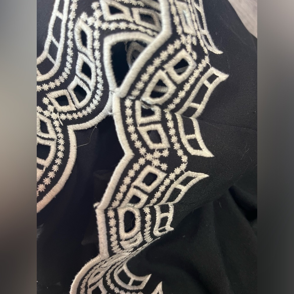 Talbots 12P black dress with white eyelet bottom and zip up back - Picture 2 of 7